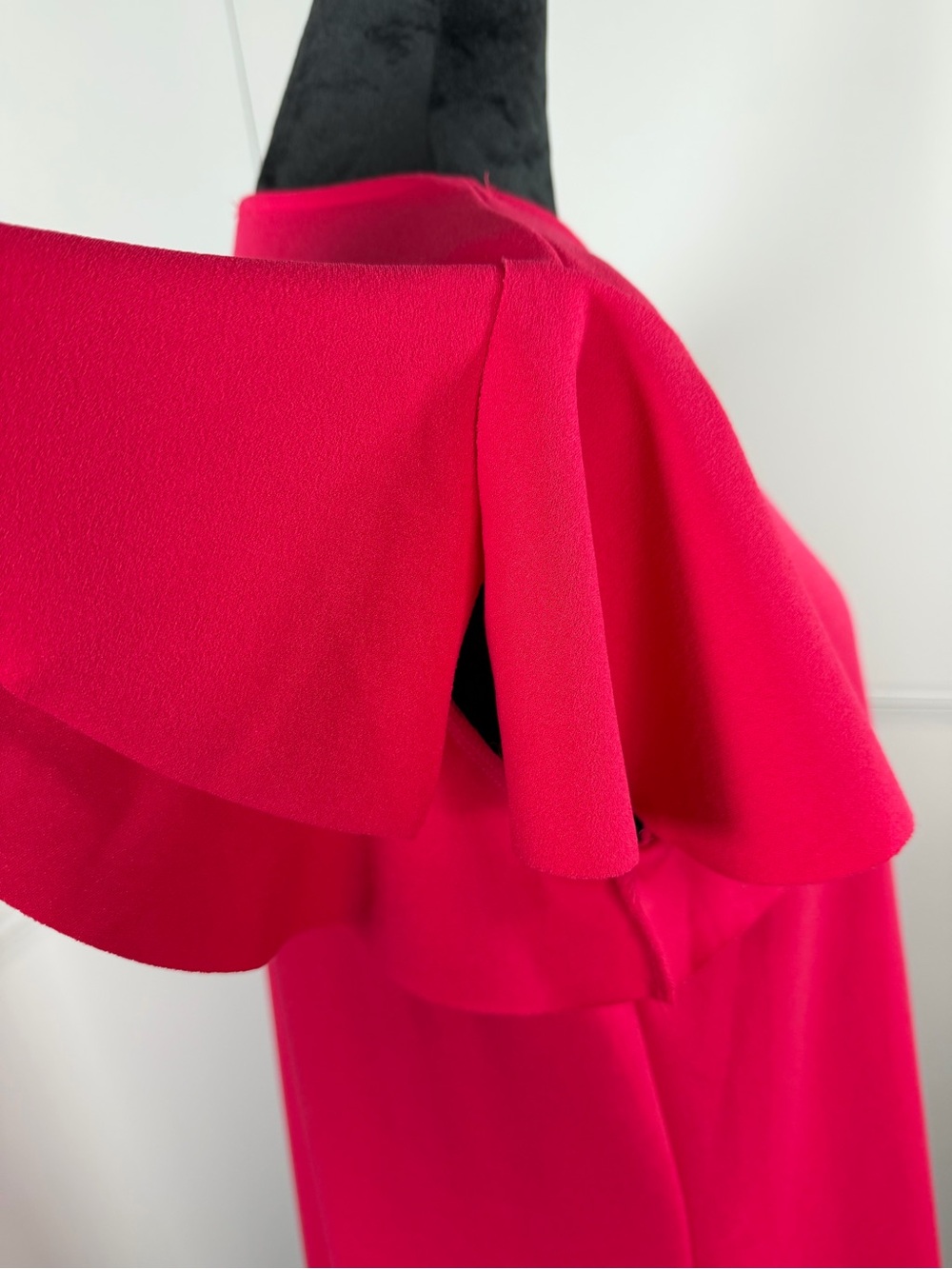 Tiana B Hot Pink Flutter Sleeve Shift Dress Size 10 - Picture 3 of 6